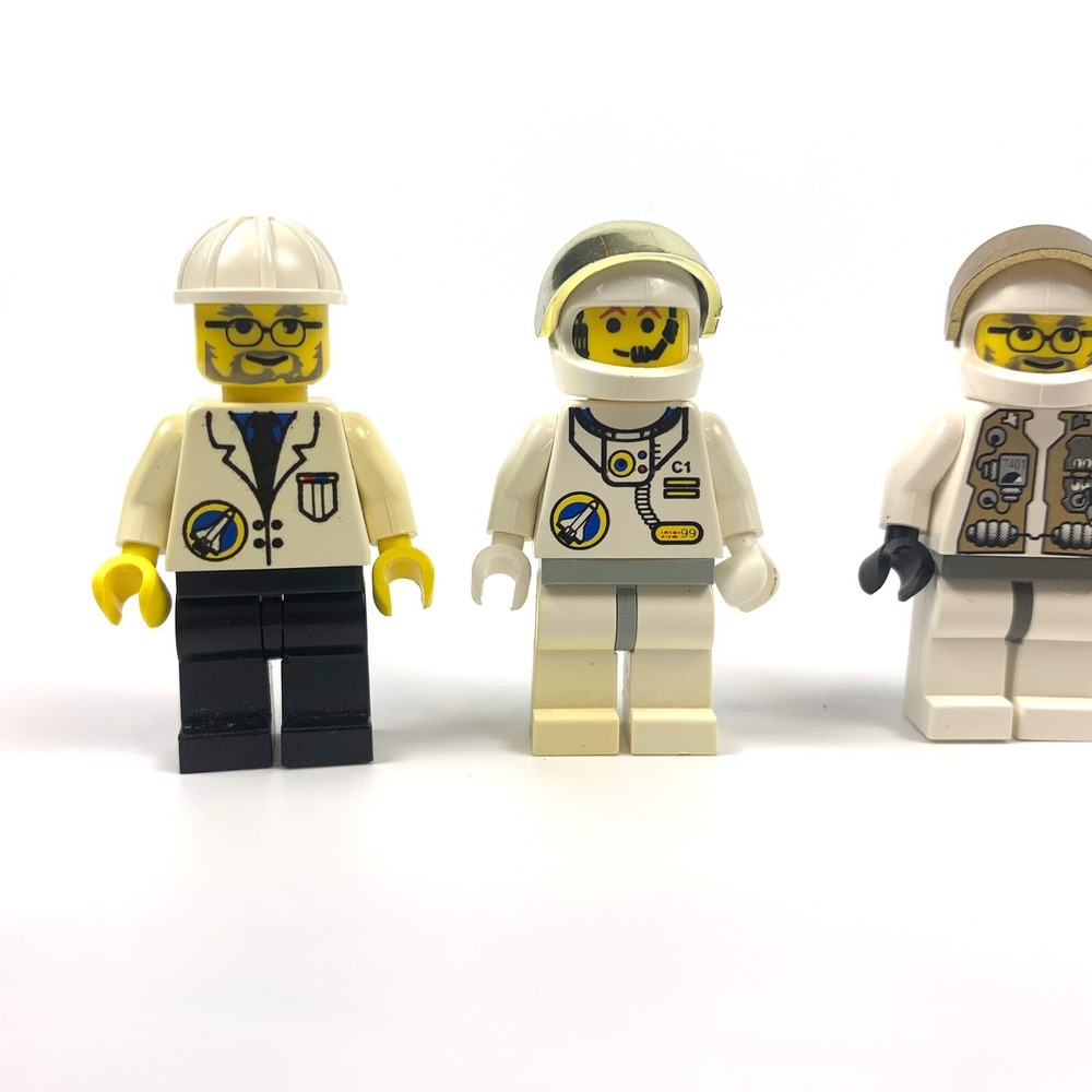 Lego Lot Space VTG‎ White Gray Moon Red White 6 Minifigures Accessories - Picture 3 of 12